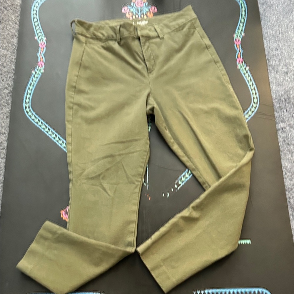Old Navy High-Rise Pixie Skinny Pants with pockets, Olive Green, Size 4